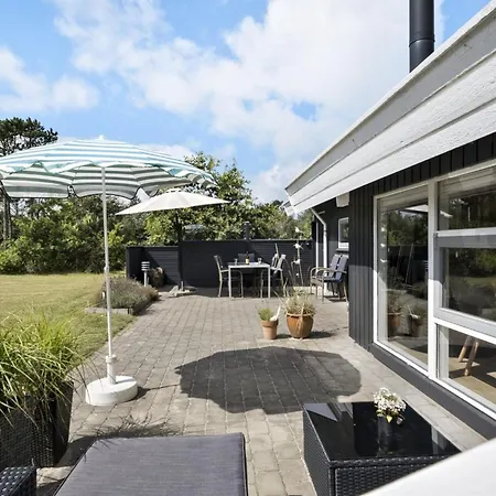 Gita - 2-2km From The Sea By Interhome *